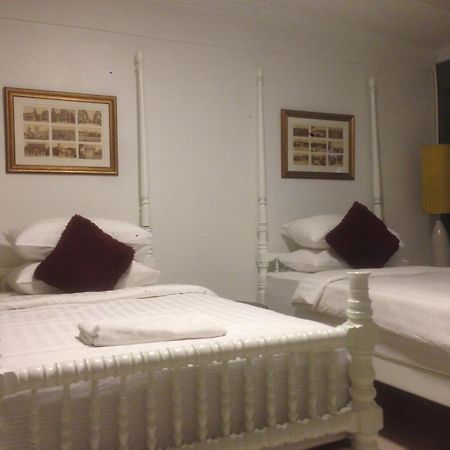 Bed In Town Hostel Chiang Mai Exterior photo